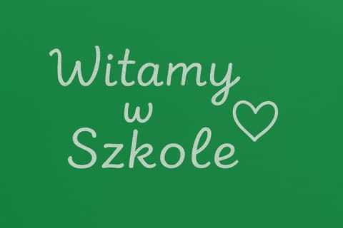 Pasowanie uczniów pierwszej klasy w Gminnym Domu Kultury w Chynowie